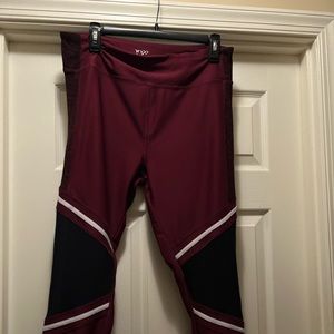 Ankle length poly exercise leggings with black mesh